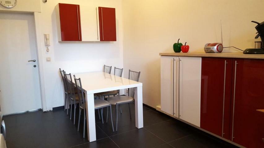 Appartement Met 2 Slaapkamers Oostende Bagian luar foto